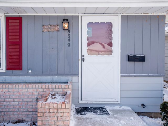 8849 Columbus Avenue S, Bloomington, MN 55420