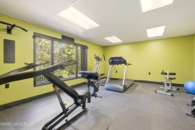 4123 Sanctuary Bluff Ln, Louisville, KY 40241