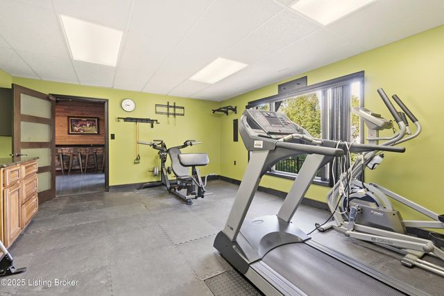 4123 Sanctuary Bluff Ln, Louisville, KY 40241