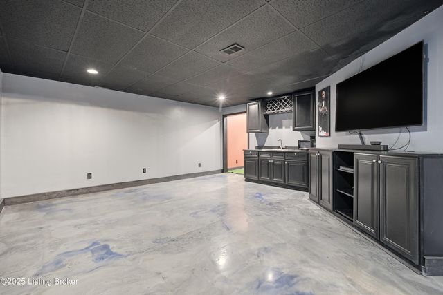 4123 Sanctuary Bluff Ln, Louisville, KY 40241