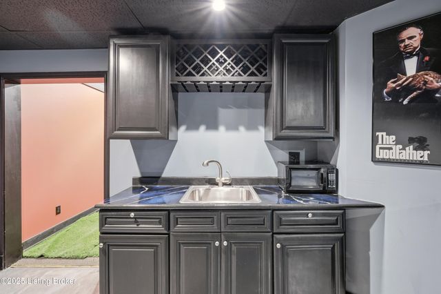 4123 Sanctuary Bluff Ln, Louisville, KY 40241