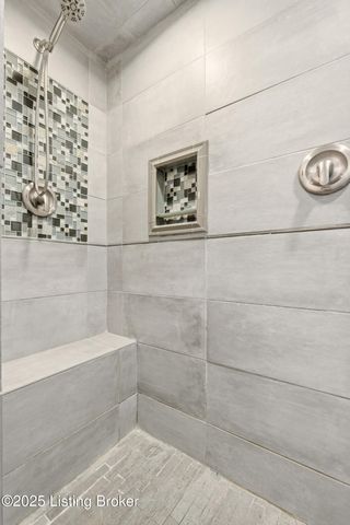 4123 Sanctuary Bluff Ln, Louisville, KY 40241