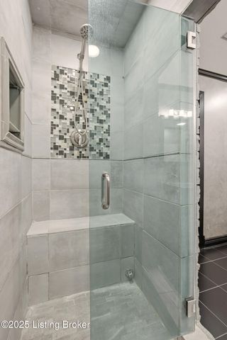 4123 Sanctuary Bluff Ln, Louisville, KY 40241