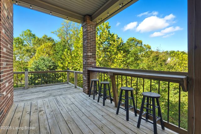 4123 Sanctuary Bluff Ln, Louisville, KY 40241