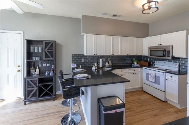 21083 W 118th Terrace, Olathe, KS 66061