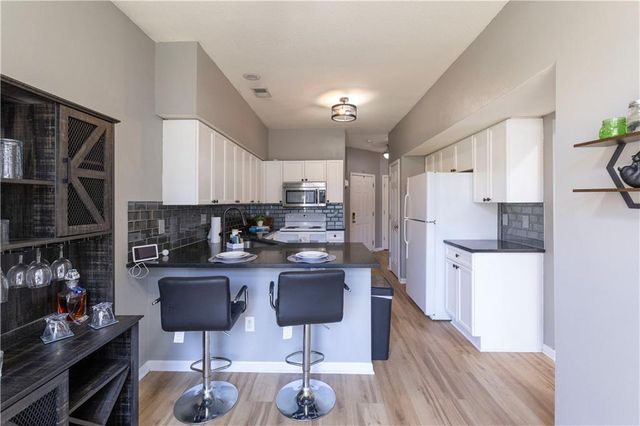 21083 W 118th Terrace, Olathe, KS 66061