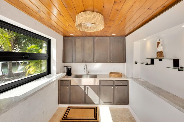 S 270 Airport Drive, Summerland Key, FL 33042