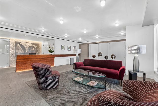 24 CENTRAL Park S PHE, New York City, NY 10019