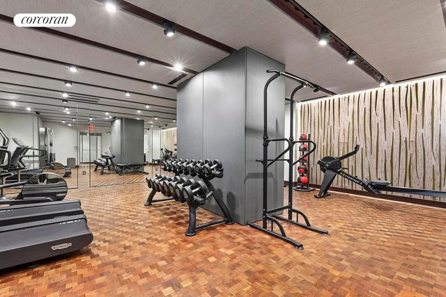 24 CENTRAL Park S PHE, New York City, NY 10019