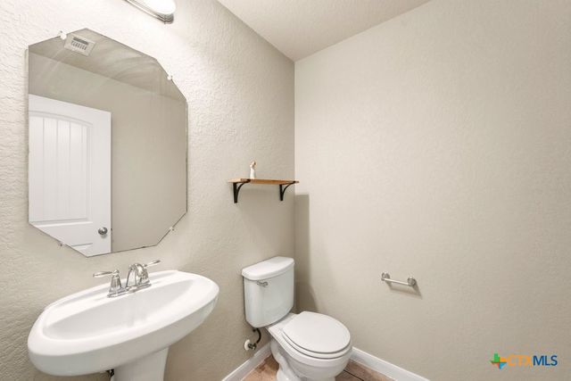 1937 Stonehaven, San Marcos, TX 78666