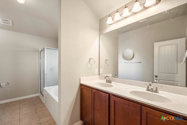 1937 Stonehaven, San Marcos, TX 78666