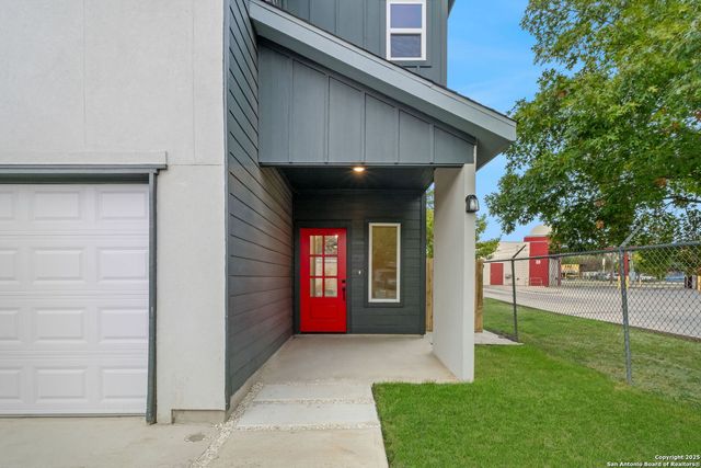 114 Packard St, San Antonio, TX 78211