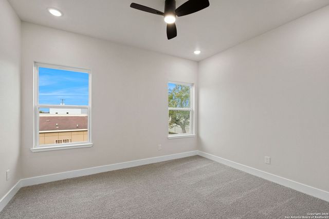 114 Packard St, San Antonio, TX 78211