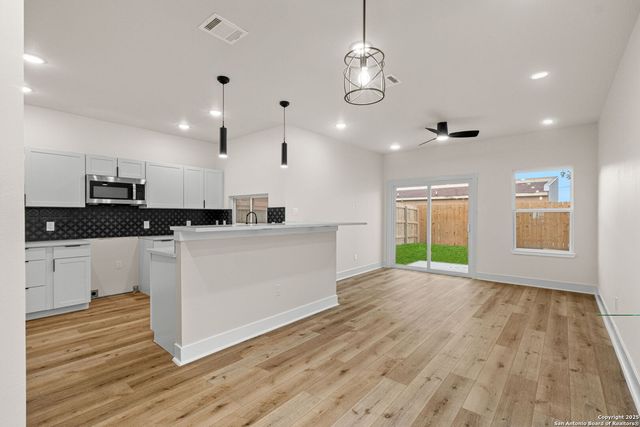 114 Packard St, San Antonio, TX 78211