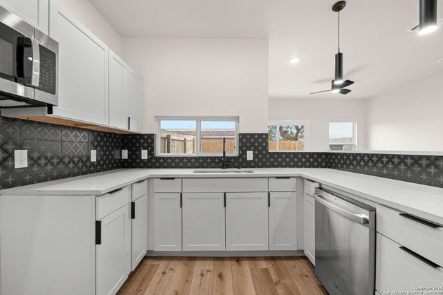 114 Packard St, San Antonio, TX 78211