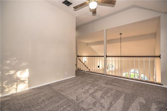 1009 Oaklands DR, Round Rock, TX 78681