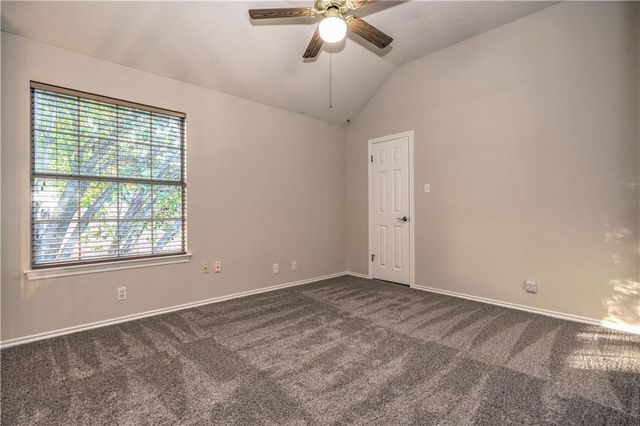 1009 Oaklands DR, Round Rock, TX 78681