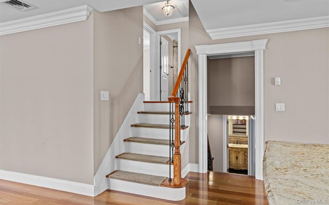 392 Philadelphia Avenue, Massapequa Park, NY 11762