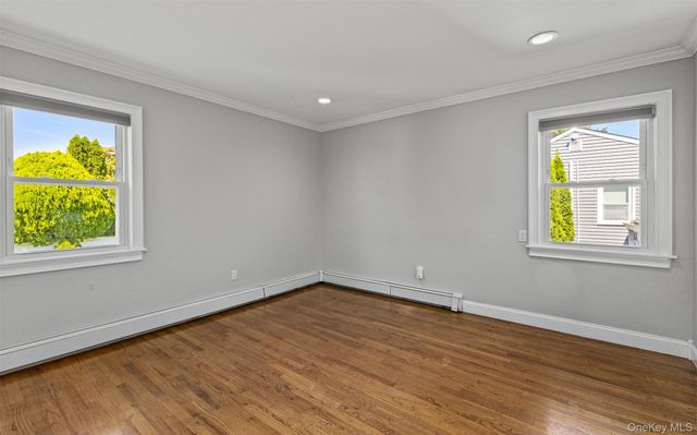 392 Philadelphia Avenue, Massapequa Park, NY 11762