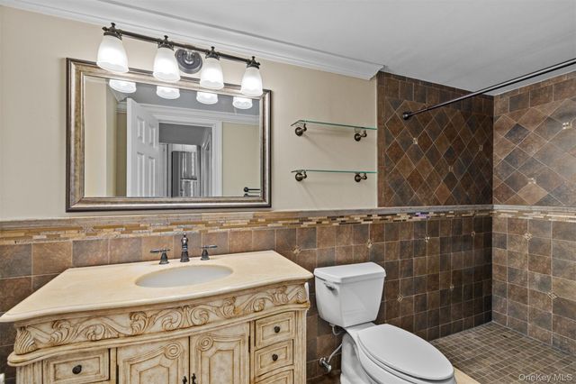 392 Philadelphia Avenue, Massapequa Park, NY 11762