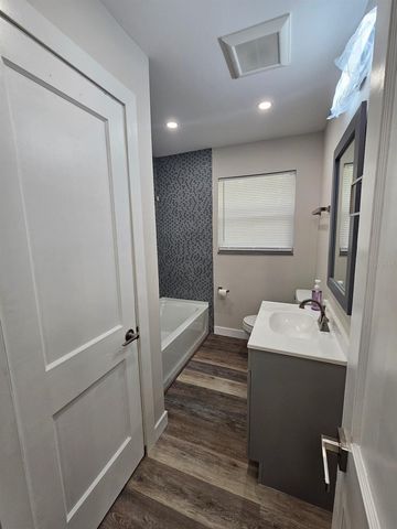 903 NW 33RD AVENUE, Gainesville, FL 32609