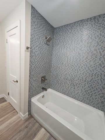 903 NW 33RD AVENUE, Gainesville, FL 32609