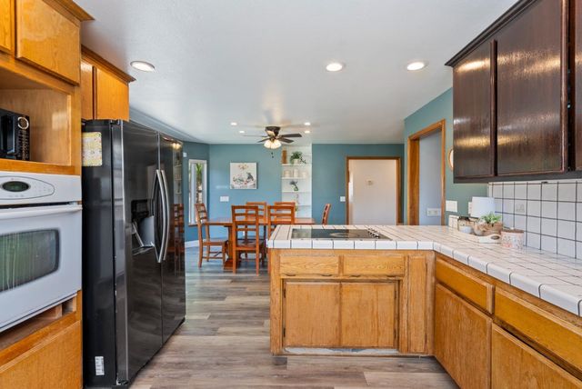 695 Hospital Road, Hollister, CA 95023