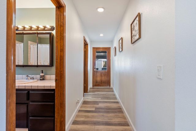 695 Hospital Road, Hollister, CA 95023