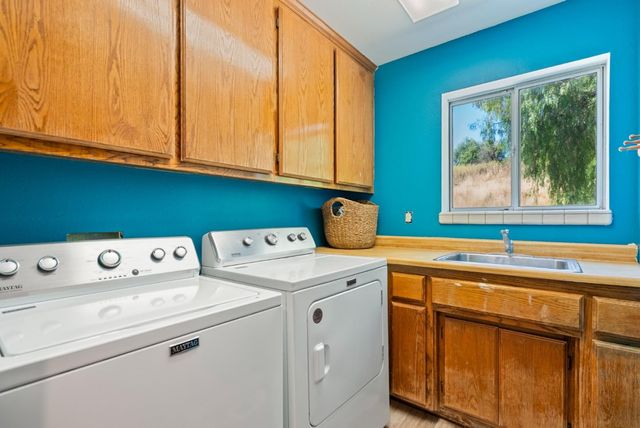 695 Hospital Road, Hollister, CA 95023