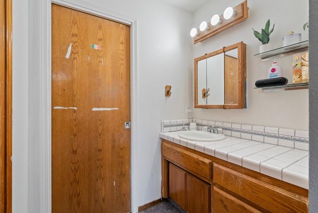 695 Hospital Road, Hollister, CA 95023