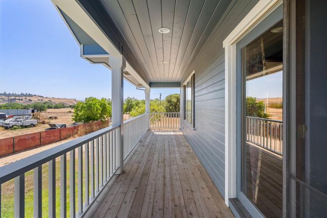 695 Hospital Road, Hollister, CA 95023