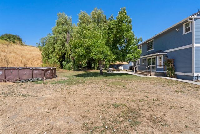 695 Hospital Road, Hollister, CA 95023