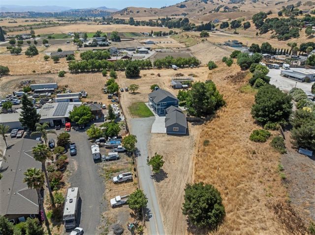 695 Hospital Road, Hollister, CA 95023