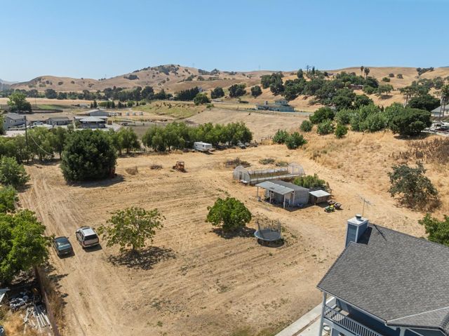 695 Hospital Road, Hollister, CA 95023