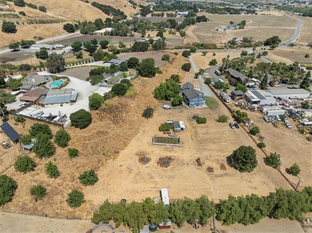 695 Hospital Road, Hollister, CA 95023