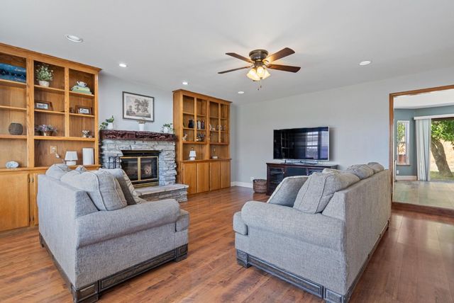 695 Hospital Road, Hollister, CA 95023