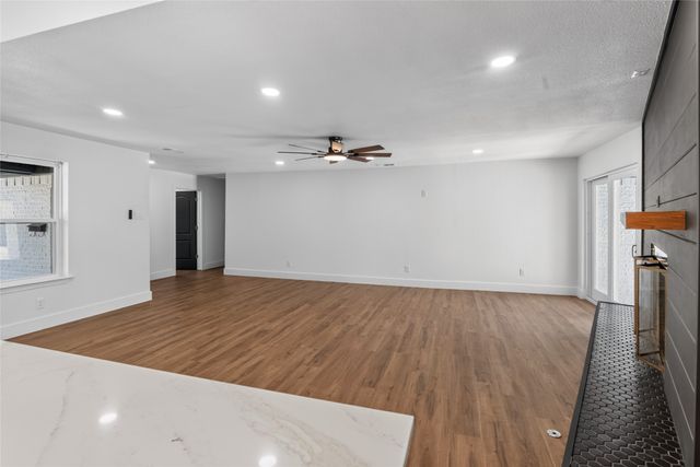1708 HIGH POINT Circle, Garland, TX 75041