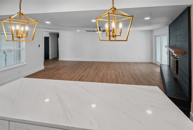 1708 HIGH POINT Circle, Garland, TX 75041