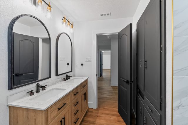 1708 HIGH POINT Circle, Garland, TX 75041