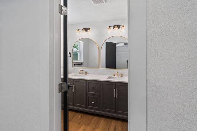 1708 HIGH POINT Circle, Garland, TX 75041