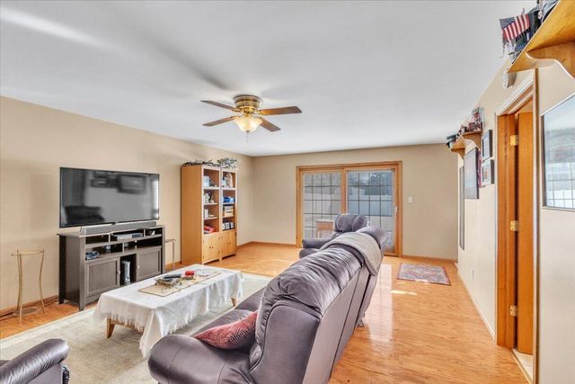 1400 Fran Lin Pkwy, Munster, IN 46321