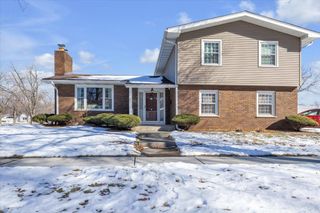 1400 Fran Lin Pkwy, Munster, IN 46321