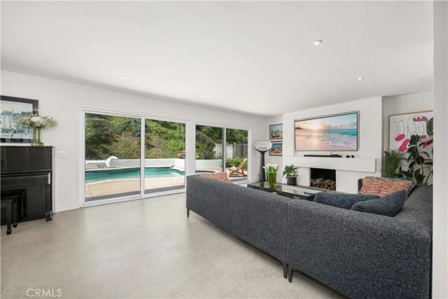 25121 Ericson Way, Laguna Hills, CA 92653