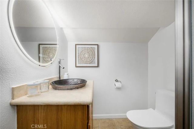 25121 Ericson Way, Laguna Hills, CA 92653