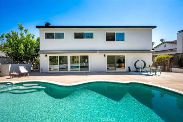 25121 Ericson Way, Laguna Hills, CA 92653
