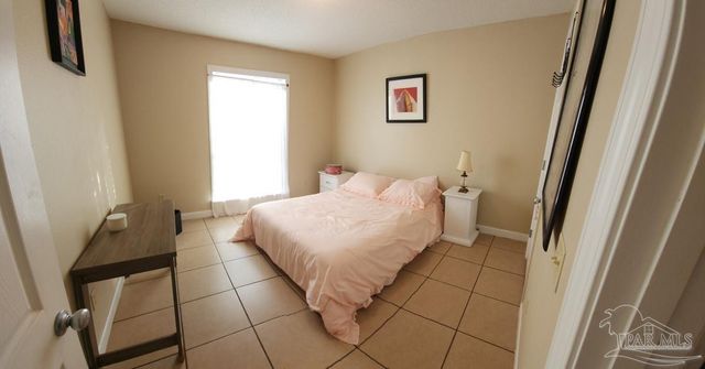 4342 Lorraine Ct, Gulf Breeze, FL 32563