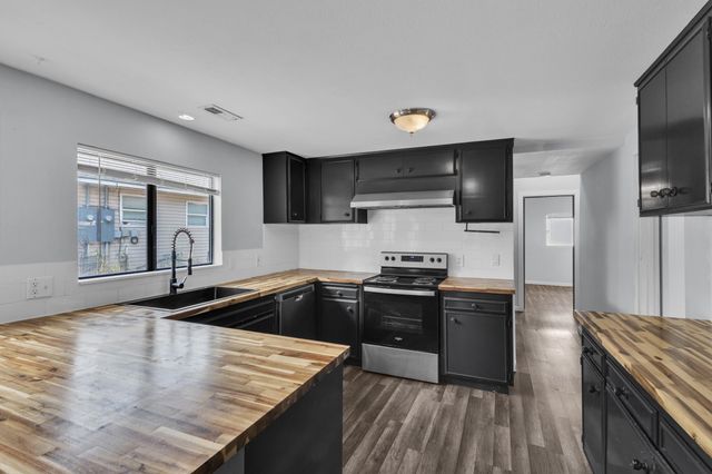 120 W 3rd St St, Cheney, WA 99004