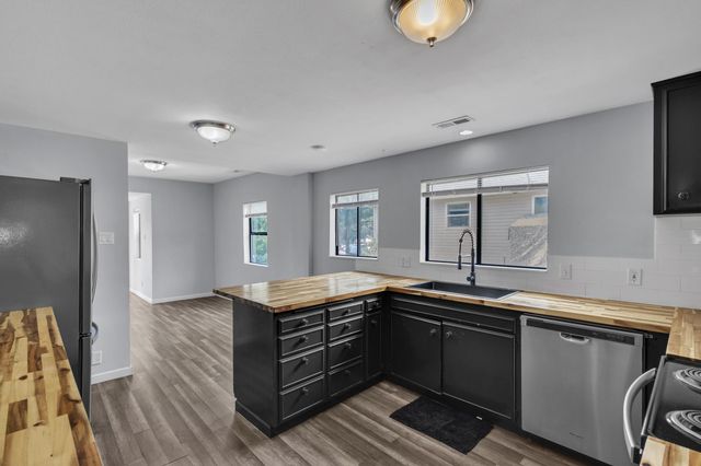120 W 3rd St St, Cheney, WA 99004