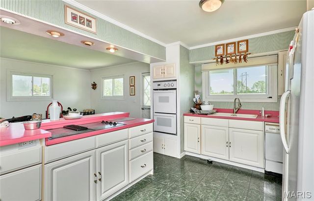 196 Absolut Lane, Troy, MO 63379