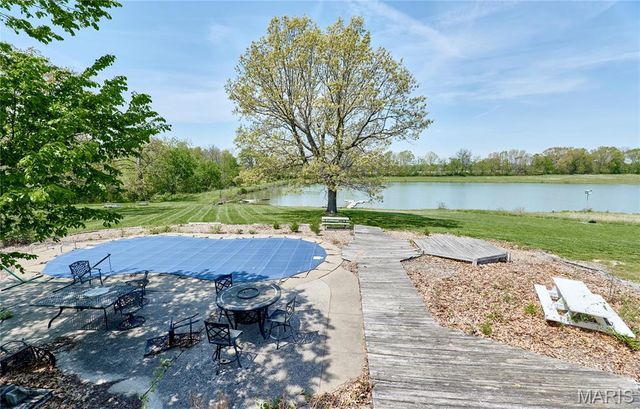 196 Absolut Lane, Troy, MO 63379